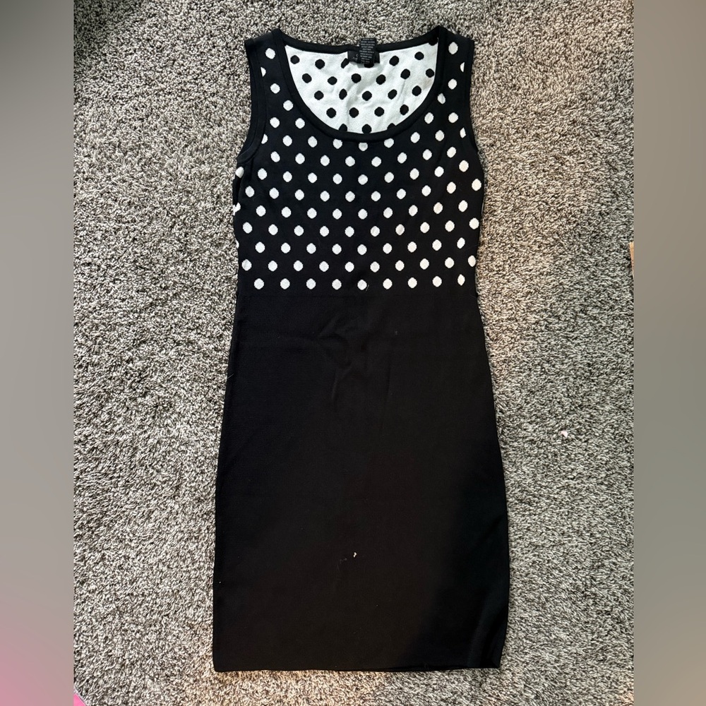 BNWOT - Grace Knit Dressing polka dot dress - size small